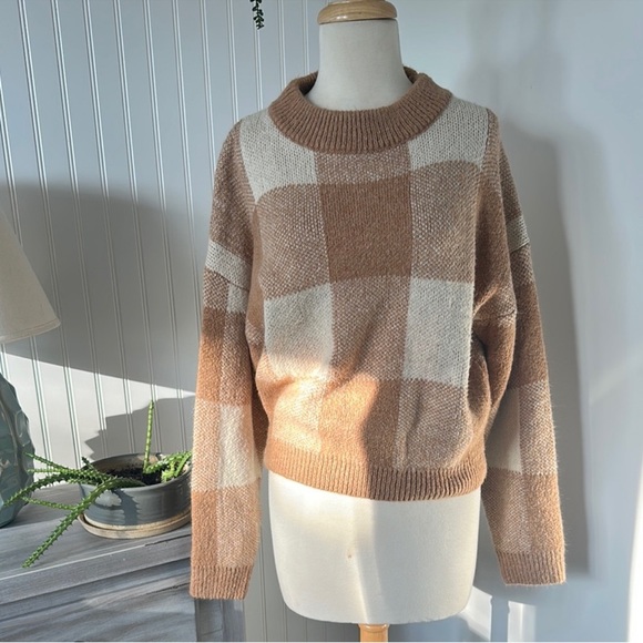 blue b Sweaters - Blue B Boutique Sweater Tan Cream Oversized Cozy S M